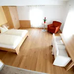 兰德豪斯埃斯尔旅馆 招待所