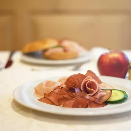 Essl בית הארחה Dietach