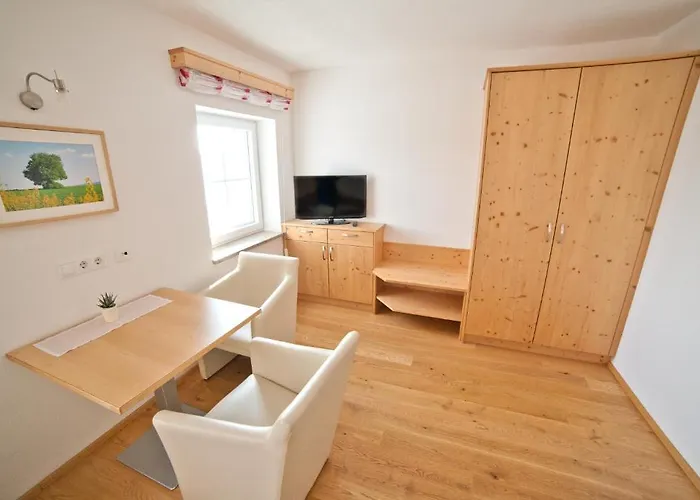 Essl بيت ضيافة Dietach